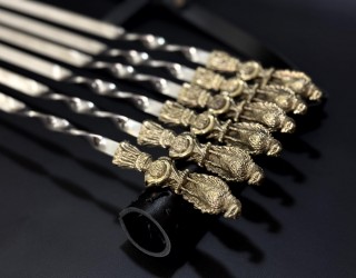 Набір шампурів "Птахи з тризубом" в шкіряному сагайдаку