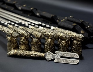 Набір шампурів "Дикий Смак" + 6 чарок + виделка в закритому сагайдаку 